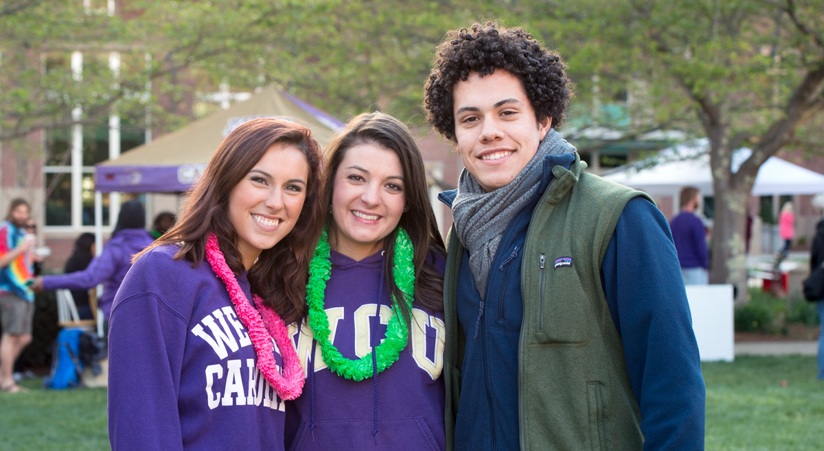 Students in WCU sweatshirts