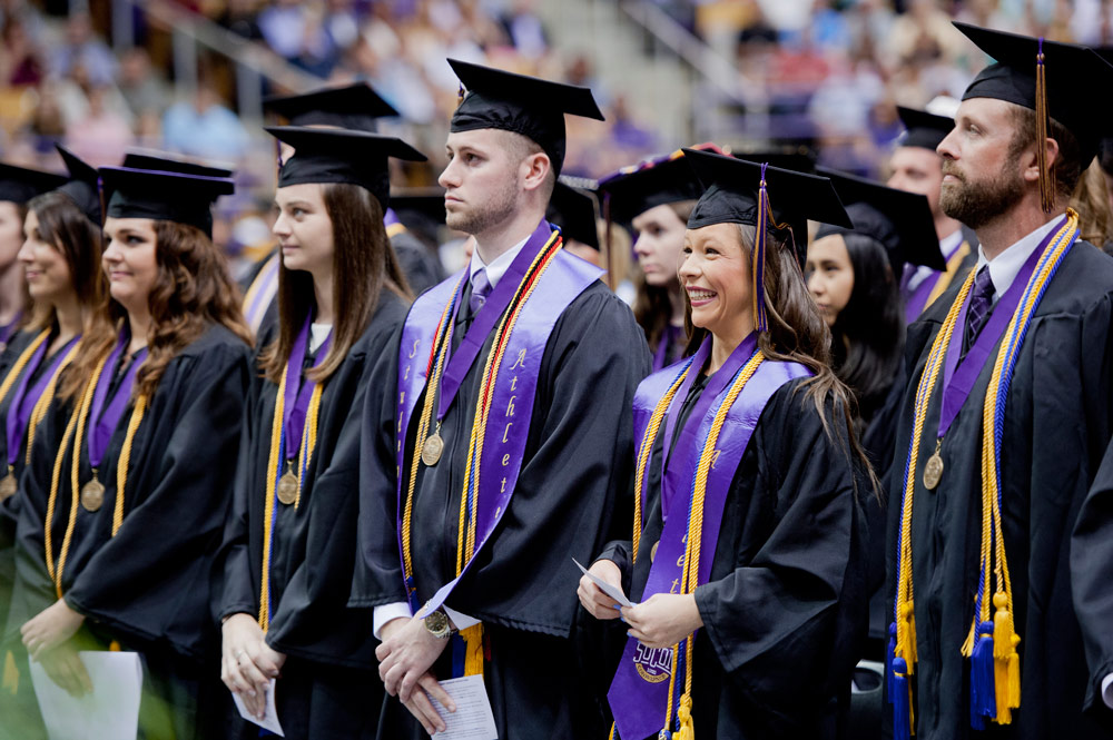 Honors students as Graduation