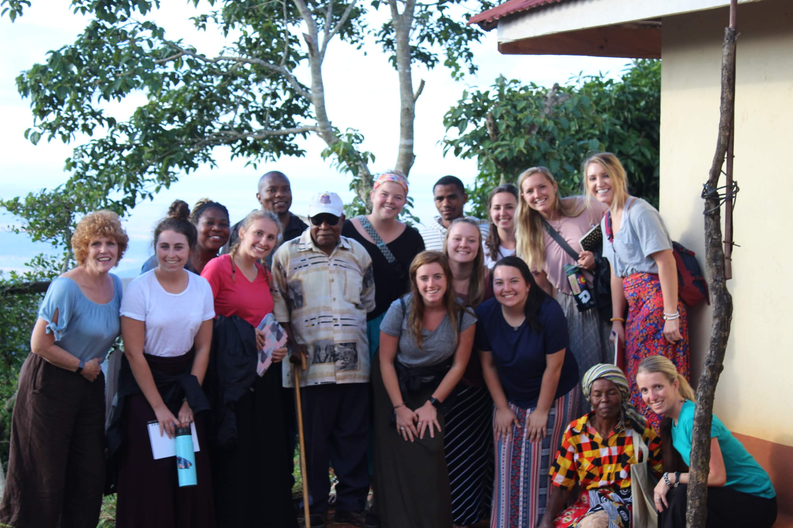 group photo of students in Kenya