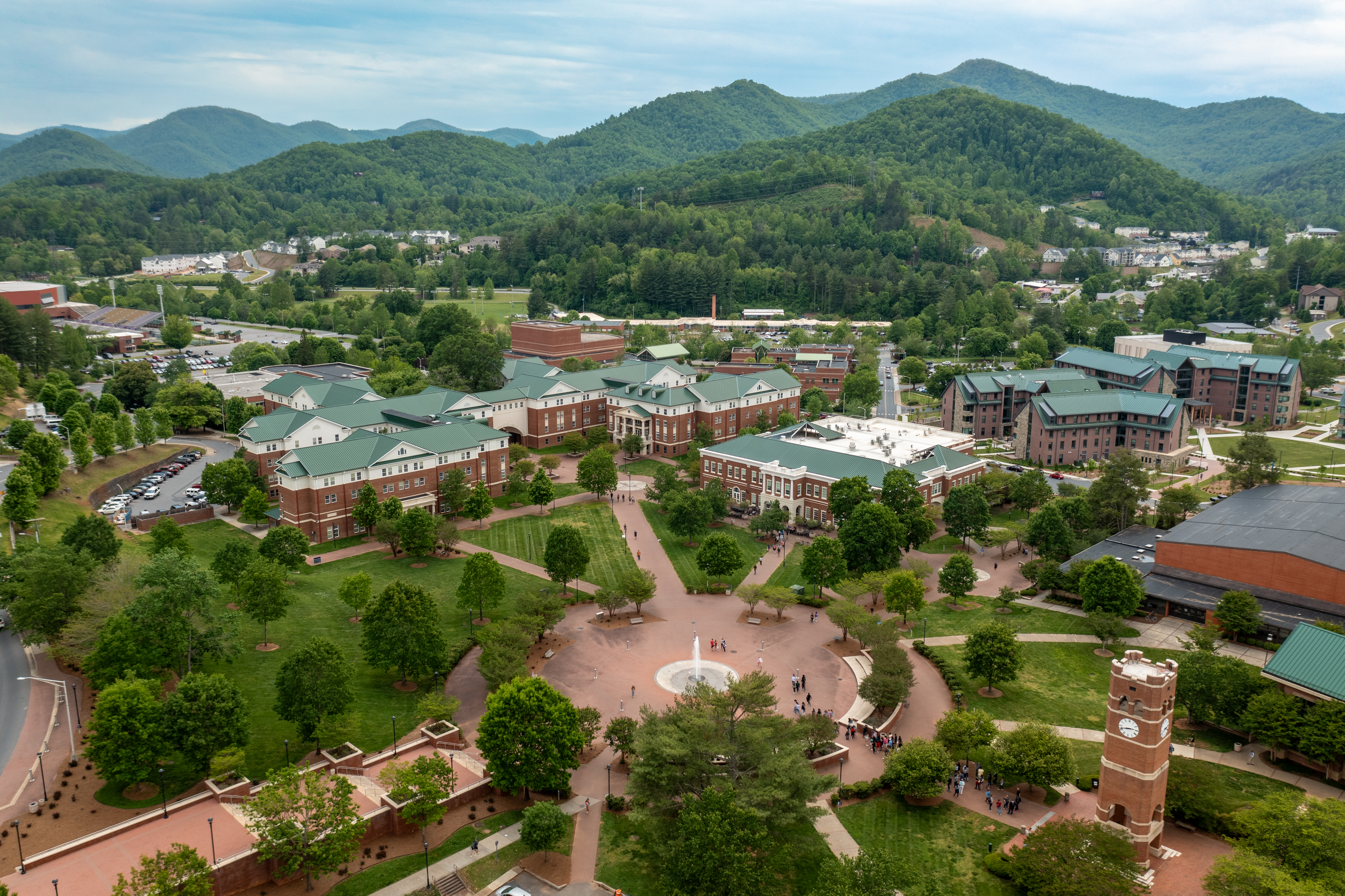 Central Plaza at WCU