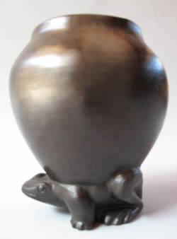 Pottery vase by Mabel Bigmeat Swimmer